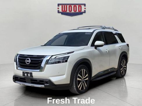 Used 2023 Nissan Pathfinder Platinum w/ Lighting Package (N93) AWD/4WD image 3