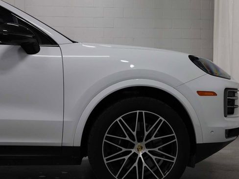 Certified 2024 Porsche Cayenne Coupe image 11