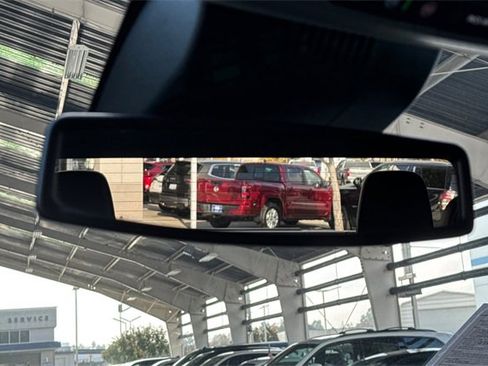 Used 2025 GMC Sierra 1500 SLT image 25