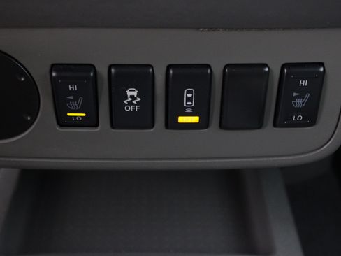 Used 2021 Nissan Frontier SV w/ Midnight Edition Floor Mats RWD image 21