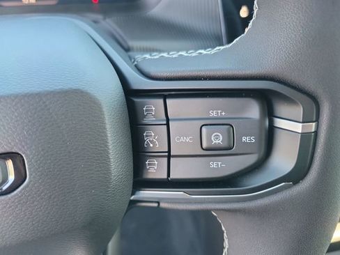 New 2026 Jeep Cherokee Overland w/ Advanced Pro Tech Group image 25