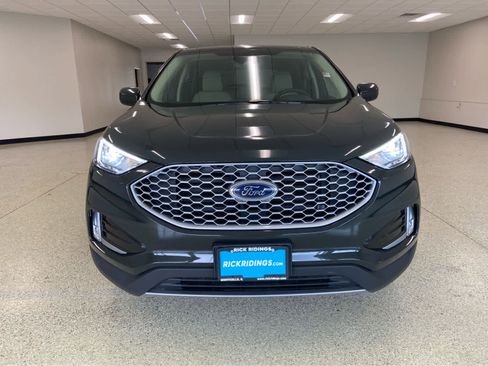 Used 2024 Ford Edge SEL w/ Convenience Package image 3