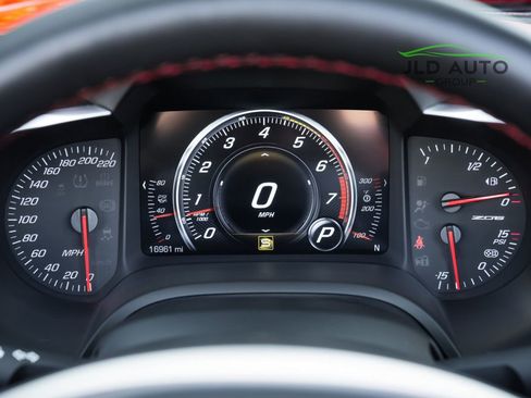 Used 2016 Chevrolet Corvette Z06 w/ 3LZ Preferred Equipment Group image 18