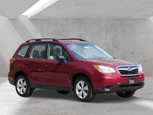 Used 2016 Subaru Forester 2.5i w/ Alloy Wheel Package AWD/4WD image 1