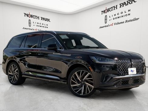 New 2026 Lincoln Aviator Black Label w/ Dynamic Handling Package AWD/4WD image 7