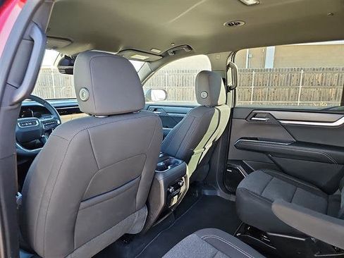 New 2026 GMC Acadia Elevation image 9