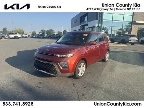 Used 2021 Kia Soul LX FWD image 1
