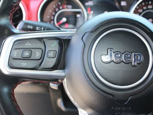 Used 2021 Jeep Wrangler Unlimited Rubicon w/ Xtreme Recon 35" Tire Package AWD/4WD image 18