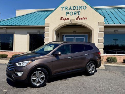 Used 2015 Hyundai Santa Fe GLS image 3