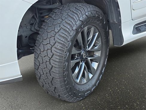 Used 2019 Lexus GX 460 Premium image 36