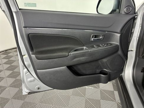 Used 2024 Mitsubishi Outlander Sport ES image 18