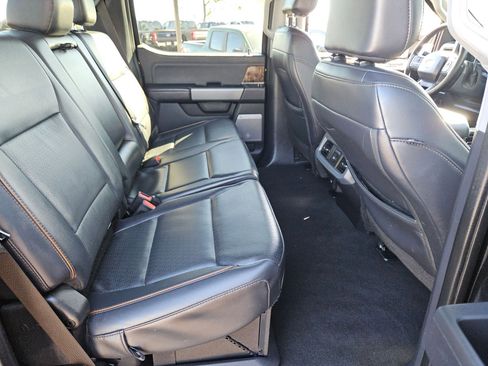 Used 2025 Ford F250 Lariat image 23