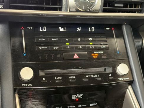 Used 2017 Lexus IS 350 F Sport w/ F Sport Package RWD image 22