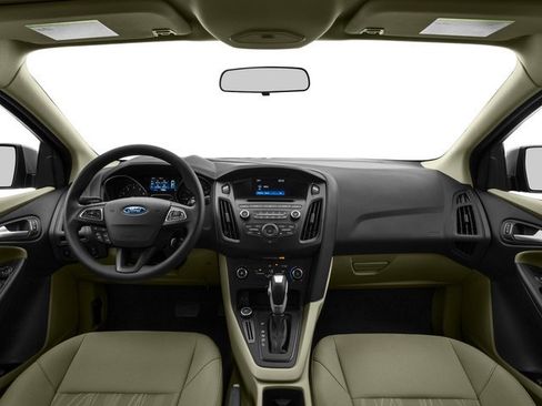 Used 2016 Ford Focus SE w/ SE Cold Weather Package image 10