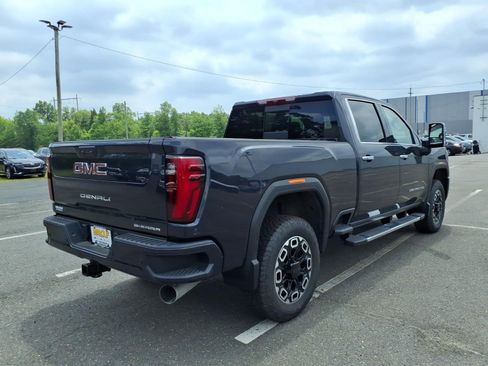 New 2026 GMC Sierra 2500 Denali w/ LPO, GMC Protection Package AWD/4WD image 6