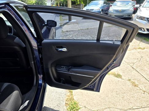 Used 2014 Dodge Charger SE image 32