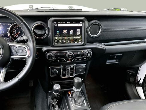 Used 2022 Jeep Wrangler Unlimited Sahara w/ LED Lighting Group AWD/4WD image 7