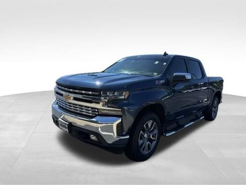 Used 2022 Chevrolet Silverado 1500 LT w/ Z71 Off-Road Package AWD/4WD image 2