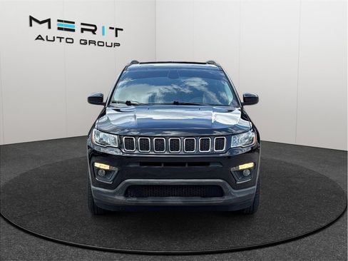 Used 2020 Jeep Compass Latitude w/ Popular Equipment Group FWD image 3