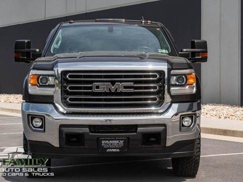 Used 2015 GMC Sierra 2500 SLE w/ SLE Preferred Package AWD/4WD image 15