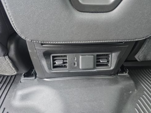 Used 2022 Chevrolet Silverado 1500 LT image 16