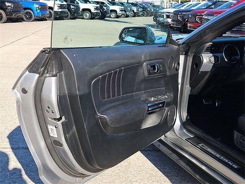 Used 2023 Ford Mustang Premium image 11