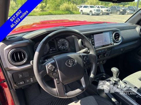 Used 2022 Toyota Tacoma TRD Sport AWD/4WD image 20