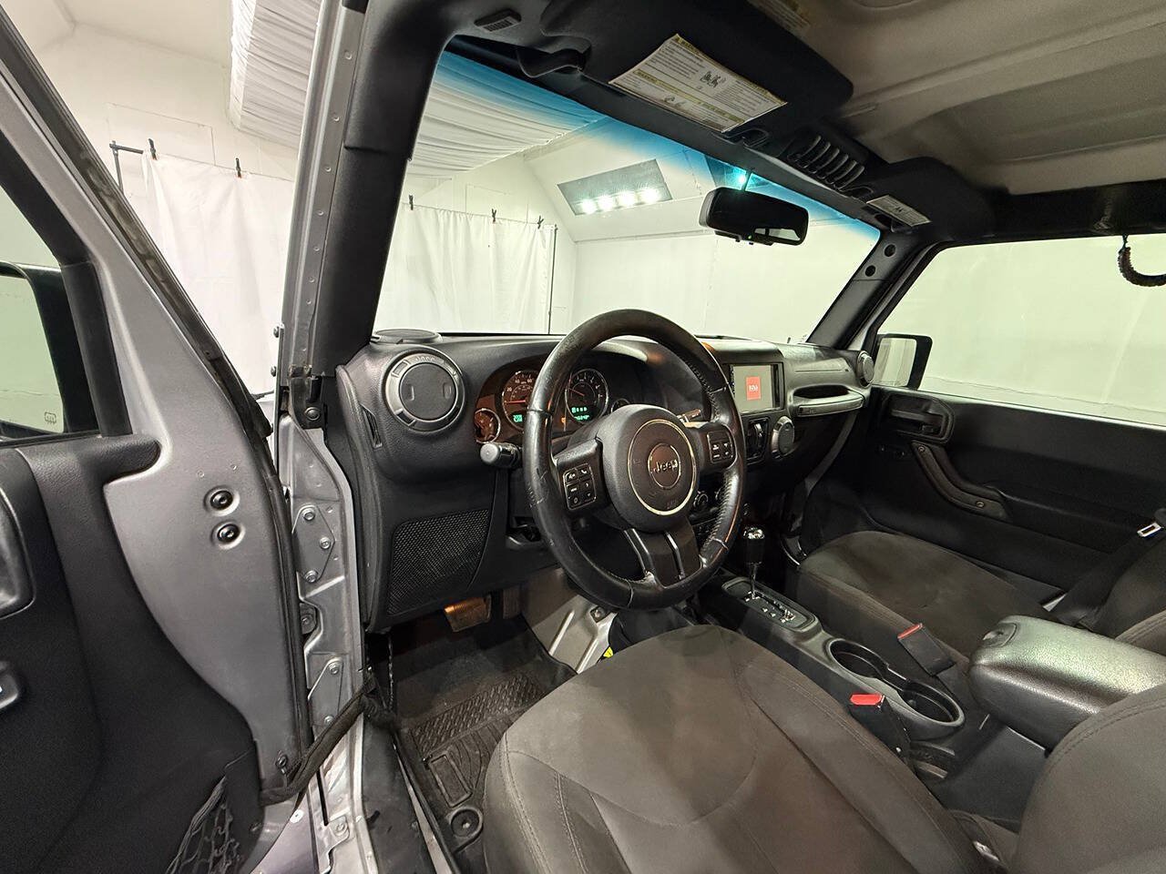 Used 2016 Jeep Wrangler Unlimited Sport w/ Quick Order Package 24S AWD/4WD image 7