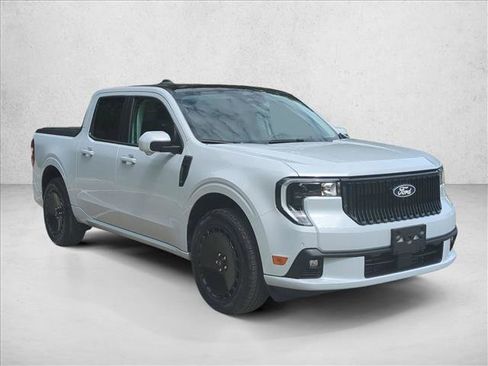 Used 2026 Ford Maverick Lobo AWD/4WD image 3