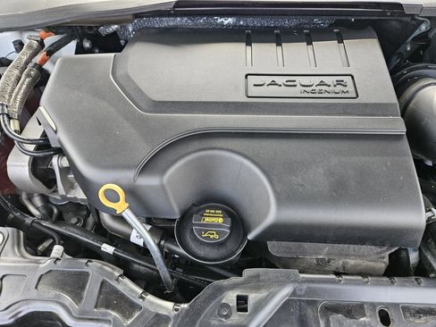 Used 2023 Jaguar E-PACE SE image 33