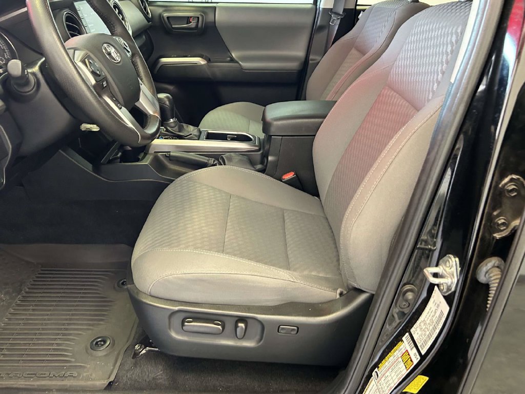 Certified 2022 Toyota Tacoma SR5 RWD image 17