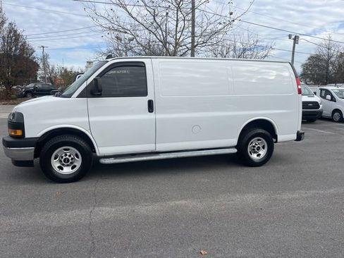 Used 2021 GMC Savana 2500 w/ Driver Convenience Package image 12