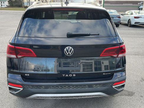 Used 2022 Volkswagen Taos SE image 5