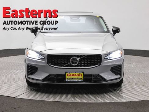 Used 2023 Volvo S60 T8 Plus AWD/4WD image 2
