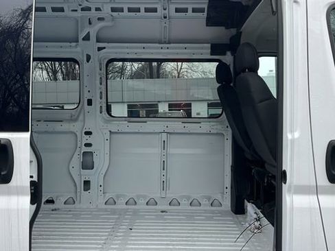 Used 2023 RAM ProMaster 2500 FWD image 17