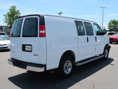 Used 2024 GMC Savana 2500 w/ Driver Convenience Package RWD image 11