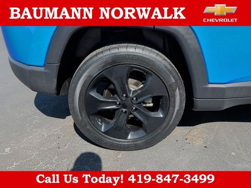 Used 2021 Jeep Compass Latitude AWD/4WD image 12