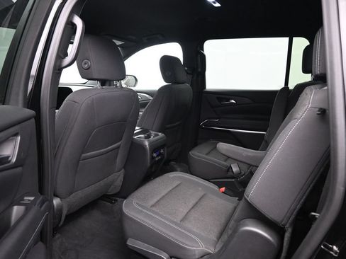 Used 2024 Chevrolet Traverse LT AWD/4WD image 29