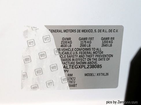 Used 2023 GMC Terrain SLE w/ Driver Convenience Package image 30