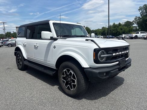 Used 2025 Ford Bronco Outer Banks AWD/4WD image 9