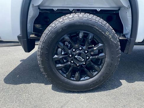 New 2026 Chevrolet Silverado 2500 Custom w/ Custom Value Package AWD/4WD image 6