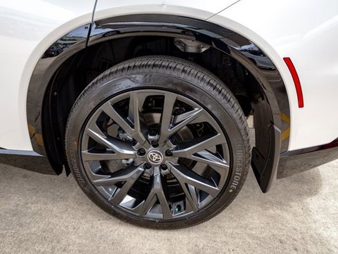 New 2026 Toyota Crown Signia AWD/4WD image 6
