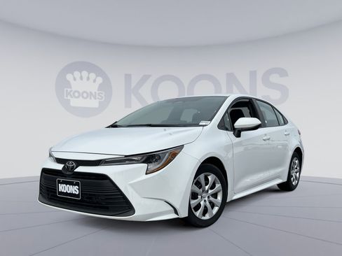 Used 2024 Toyota Corolla LE image 1