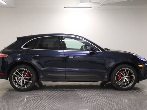 Certified 2022 Porsche Macan S AWD/4WD image 8