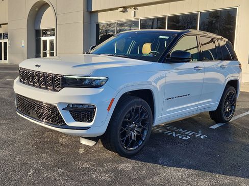 New 2025 Jeep Grand Cherokee Summit w/ Obsidian Package image 2