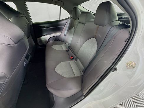 Used 2020 Toyota Camry LE FWD image 23