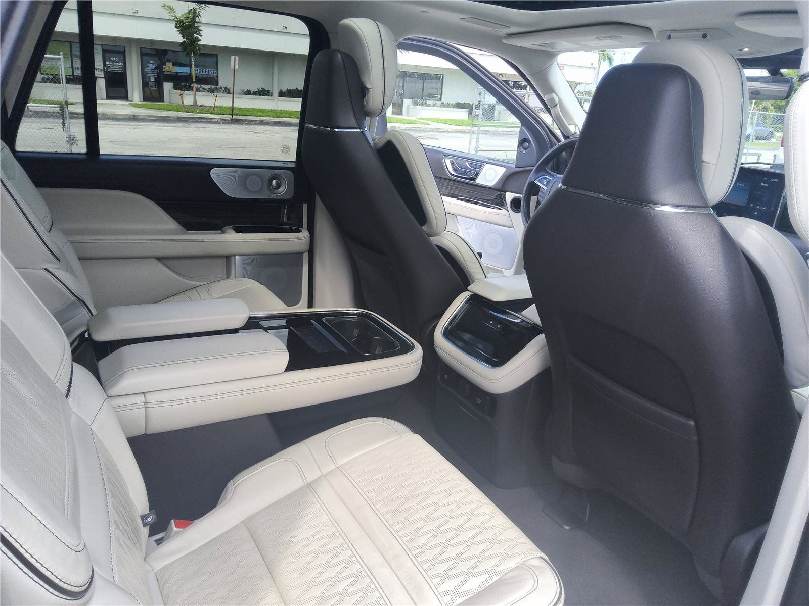 Certified 2024 Lincoln Navigator L Black Label AWD/4WD image 30