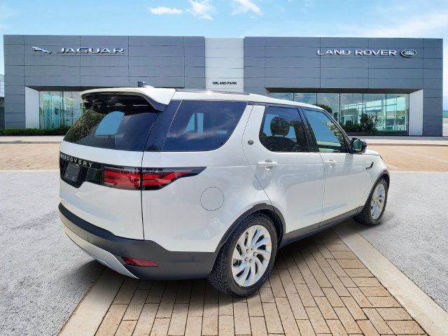 Used 2024 Land Rover Discovery S AWD/4WD image 5