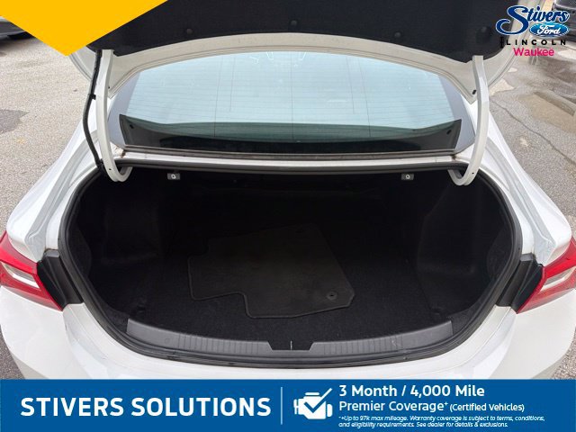 Used 2025 Chevrolet Malibu LT FWD image 9