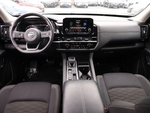 Certified 2025 Nissan Pathfinder SV w/ SV Premium Package FWD image 24